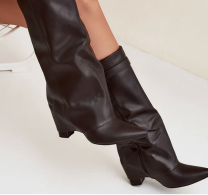 Shark Elegance - Kniehohe Fold-Over Stiefel